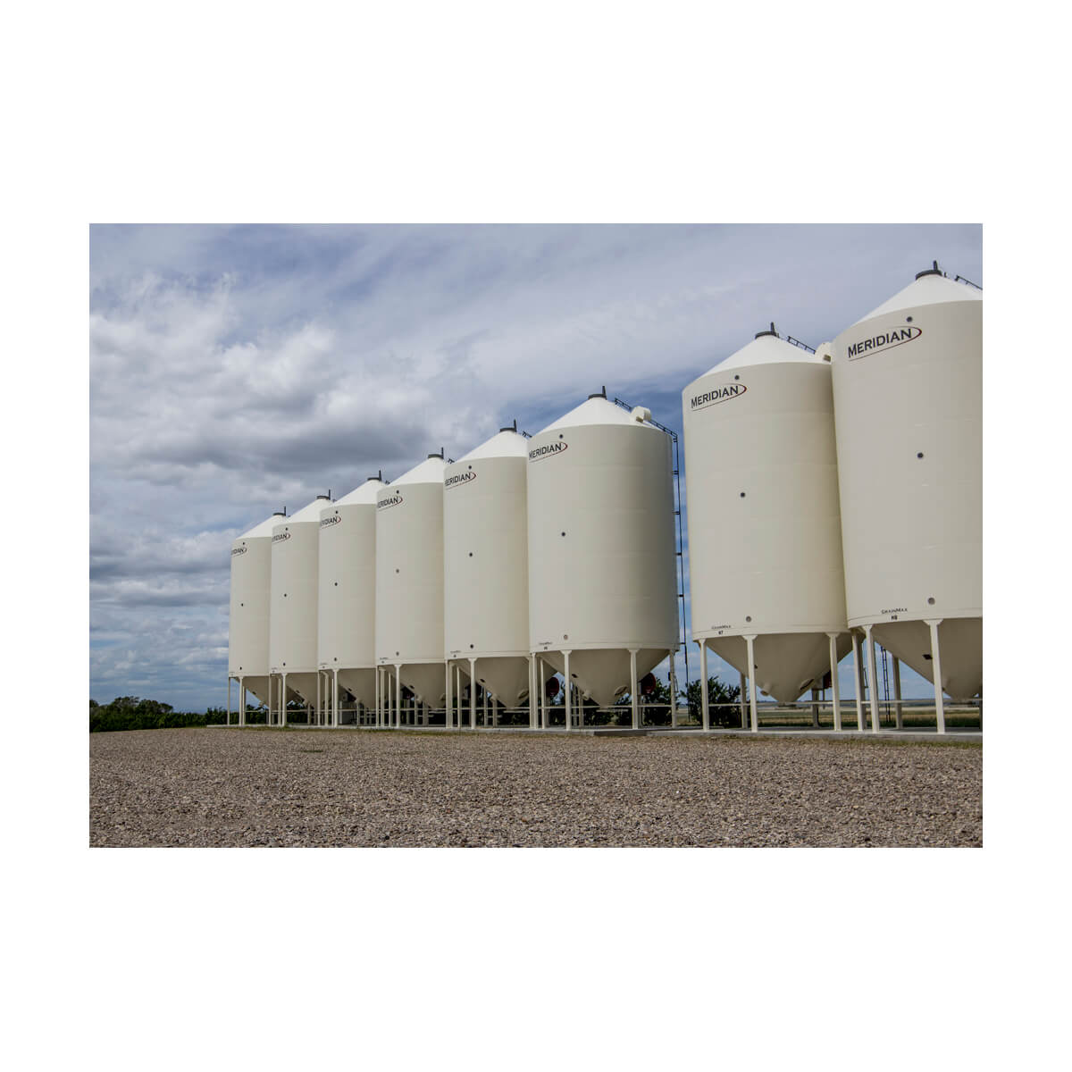 Meridian GrainMax 5000 Smoothwall Bin with Airmax and Manhole Meridian GrainMax 5000 Smoothwall Bin with Airmax and Manhole