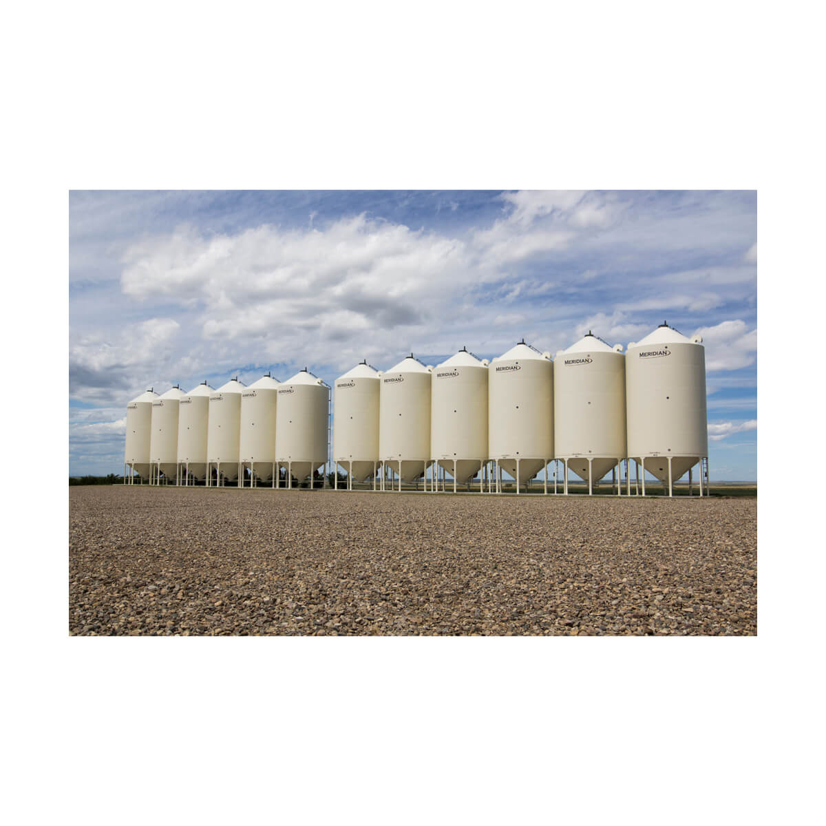 Meridian GrainMax 4000 Smoothwall Bin with Manway Meridian GrainMax 4000 Smoothwall Bin with Manway